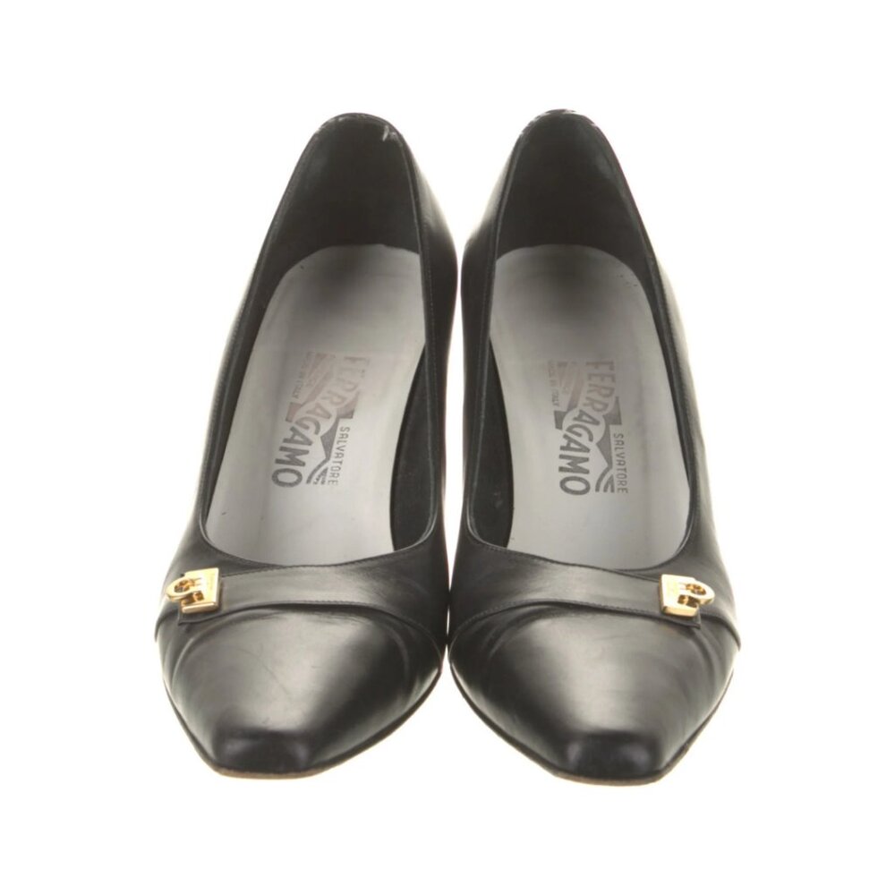 SALVATORE FERRAGAMO  Classic Leather Pumps
